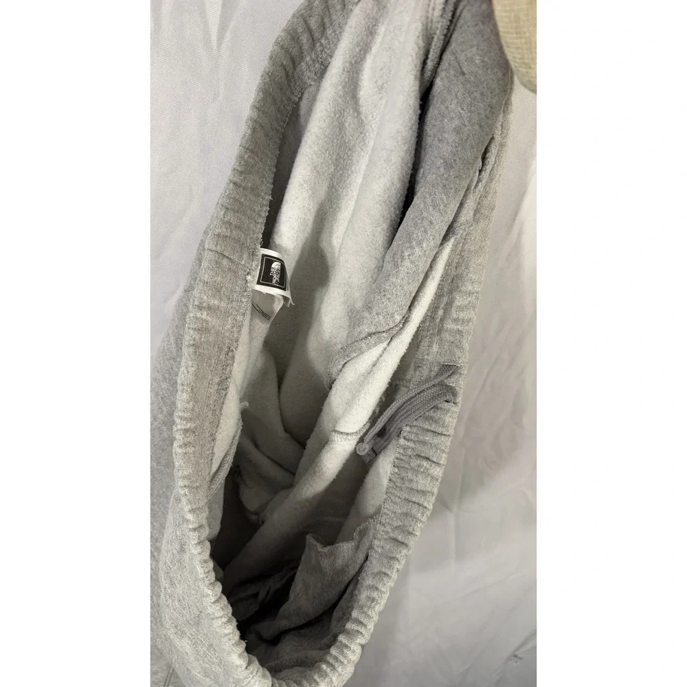 The North Face Sweatpants/joggers Gray Men's XL Relaxed‎ Fit Drawstring Pockets